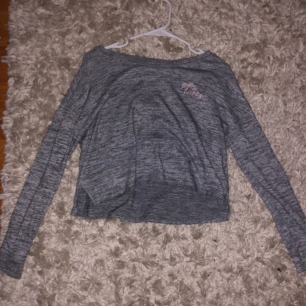 cropped longsleeve